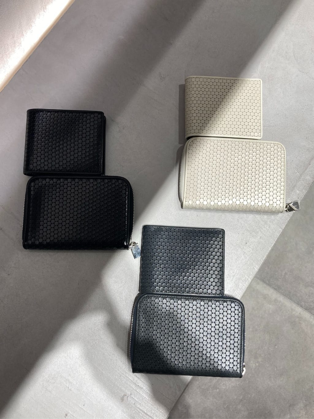 Cさんの「HIROKO HAYASHI｜CARDINALE（カルディナーレ）二つ折り財布」を使ったコーディネート