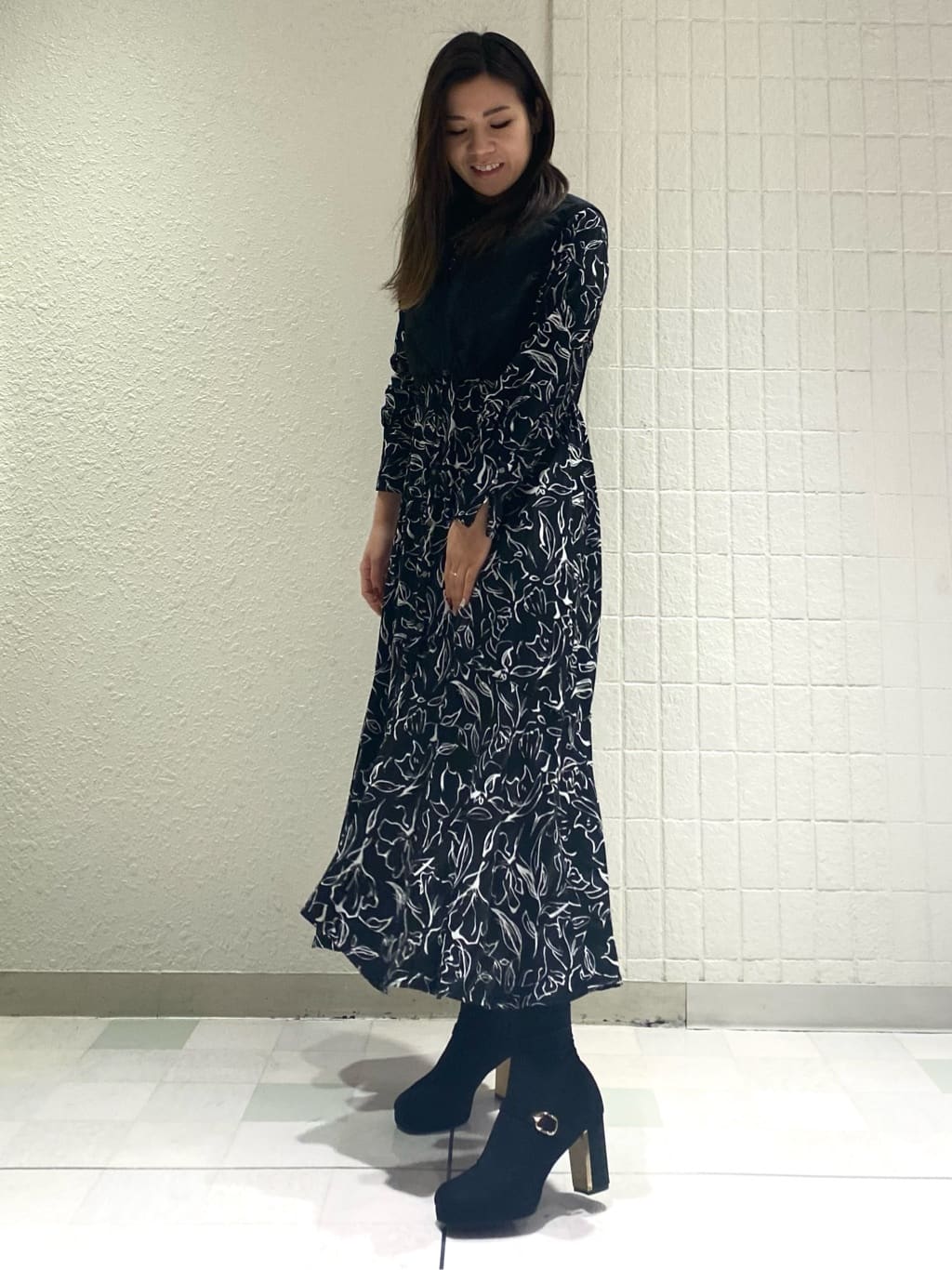 Akiさんの「ESPERANZA｜メッキプレートヒールストラップパンプス」を使ったコーディネート