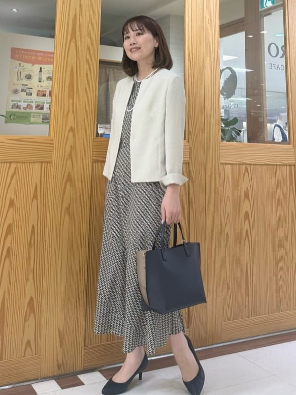 yoshikoさんの「UNTITLED｜【日本製・本革】Comfit Dresser Pumps（コンフィットドレッサーパンプス）」を使ったコーディネート