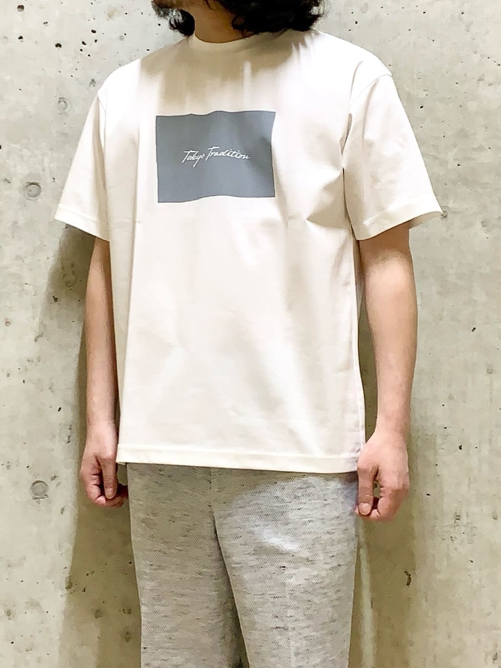 木村剛さんの「TAKEO KIKUCHI｜【尾州織】リネンブレンド メッシュパンツ」を使ったコーディネート
