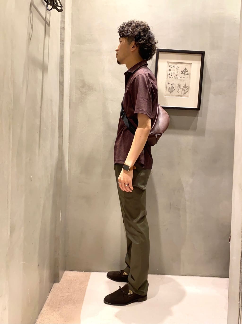 中嶋弘樹さんの「TAKEO KIKUCHI｜【全7サイズ&times;8色展開！】トップマルチヘリンボン パンツ」を使ったコーディネート