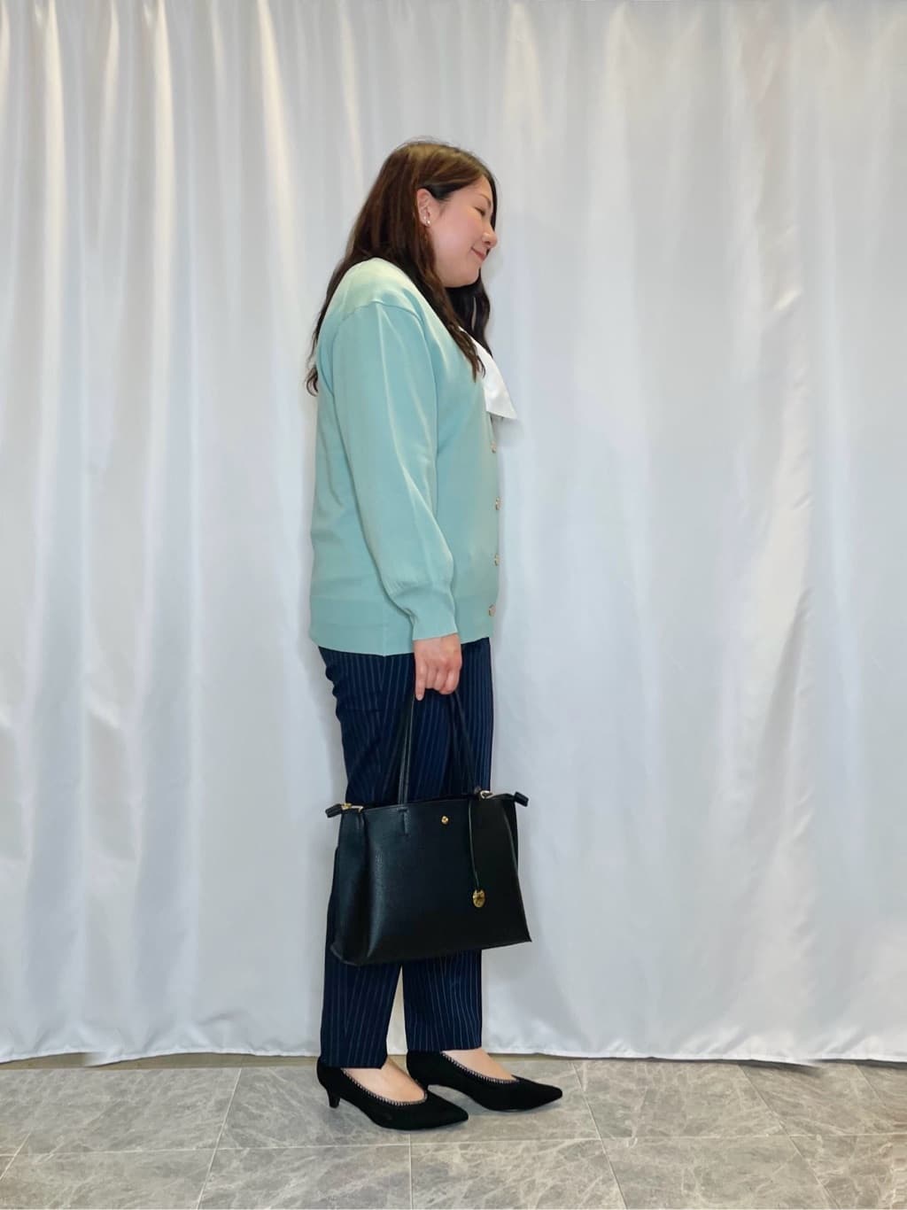 Ayaさんの「SHOO･LA･RUE｜【洗える/SS-3L】すっきりキレイにかっこよく 大人のテーパードパンツ」を使ったコーディネート