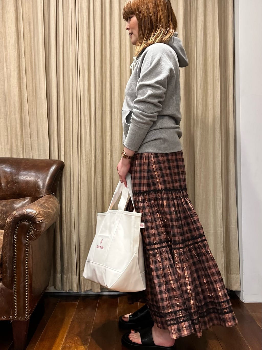 Sasaさんの「DRESSTERIOR｜◆【DRESSTERIOR定番】【WEB限定サイズあり】吊裏毛 パーカー」を使ったコーディネート
