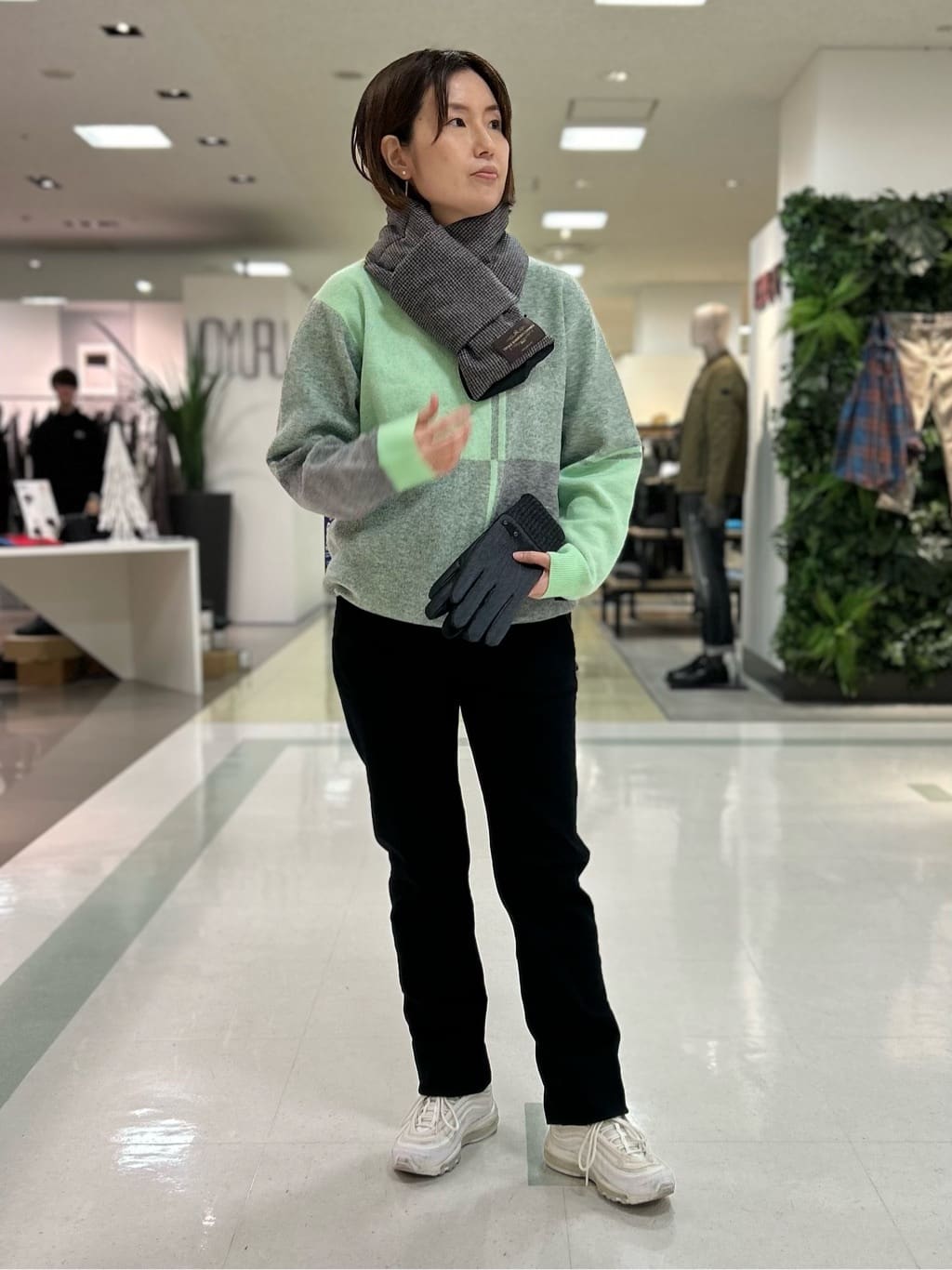みかさんの「TAKEO KIKUCHI｜【Sサイズ～】ストレッチ デニム パンツ」を使ったコーディネート