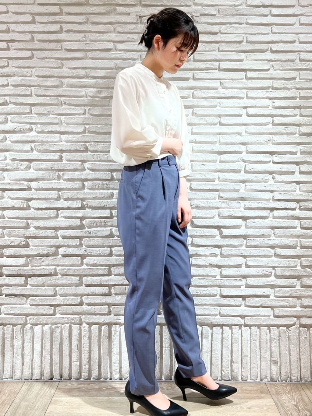  まるみさんの「index｜【抗菌防臭加工/7cmヒール】ベーシックパンプス/通勤対応」を使ったコーディネート