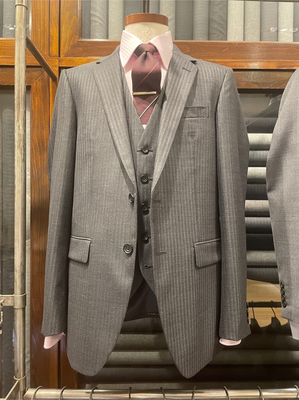 IMAIさんの「TAKEO KIKUCHI｜【Made in JAPAN】番千鳥ウィンドペン柄 ネクタイ」を使ったコーディネート