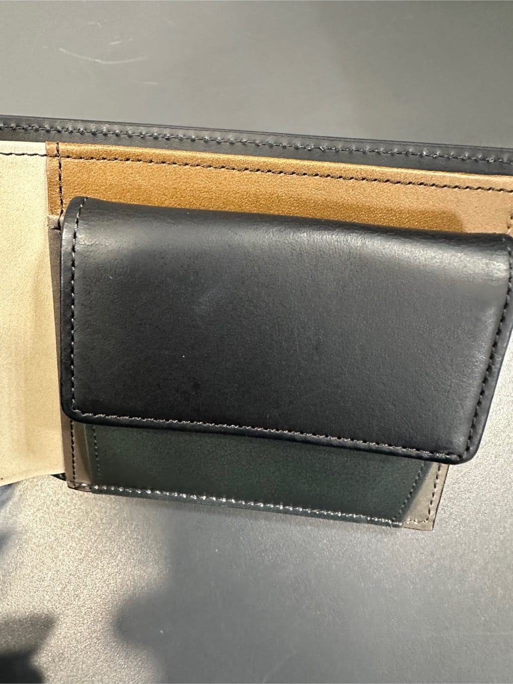Uさんの「TAKEO KIKUCHI｜アンティーク調レザー 2つ折り財布」を使ったコーディネート