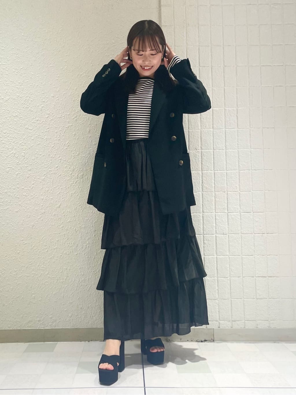 SEIKOさんの「ESPERANZA｜◆【ラク盛り／サンダル】リピーター続出／脚長美脚　ラク盛り厚底サンダル　24年Ver」を使ったコーディネート