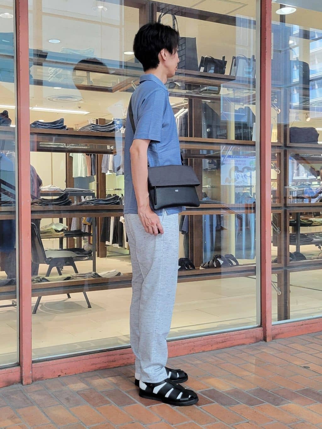 piroyaさんの「TAKEO KIKUCHI｜【抗菌防臭／9色5サイズ展開】ハニカムメランジ ポロシャツ」を使ったコーディネート