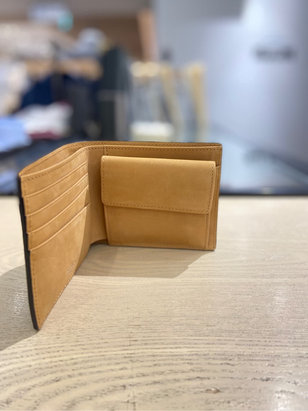 わいずみさんの「TAKEO KIKUCHI｜【ソフト＆ナチュラル】ミニメッシュ レザー 2つ折り財布」を使ったコーディネート