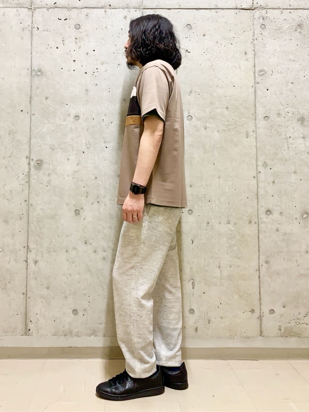 木村剛さんの「TAKEO KIKUCHI｜【尾州織】リネンブレンド メッシュパンツ」を使ったコーディネート