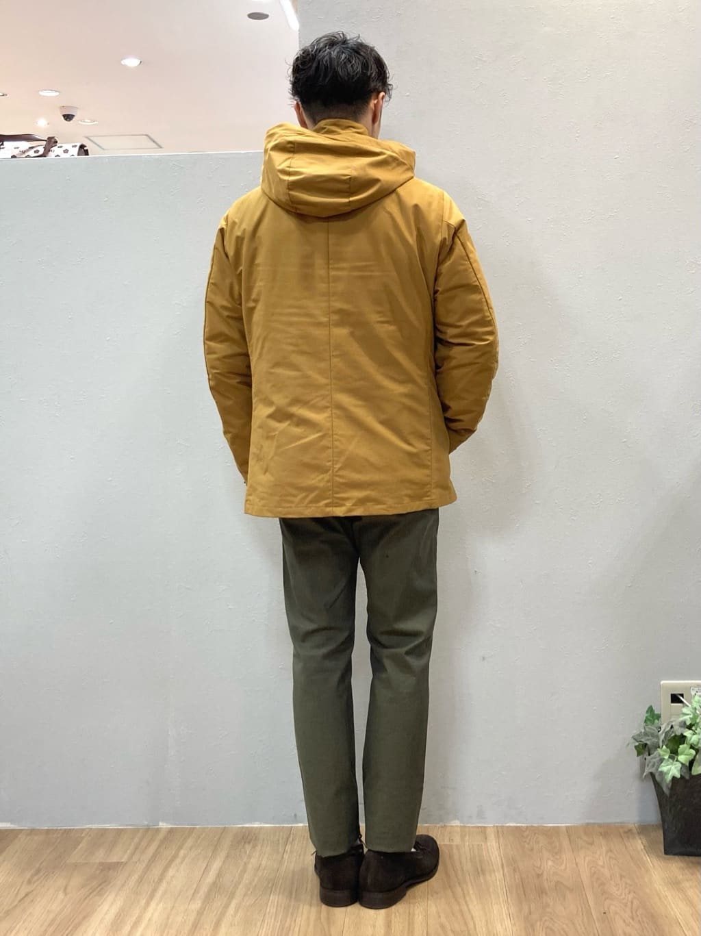 シュンさんの「TAKEO KIKUCHI｜【全7サイズ&times;8色展開！】トップマルチヘリンボン パンツ」を使ったコーディネート