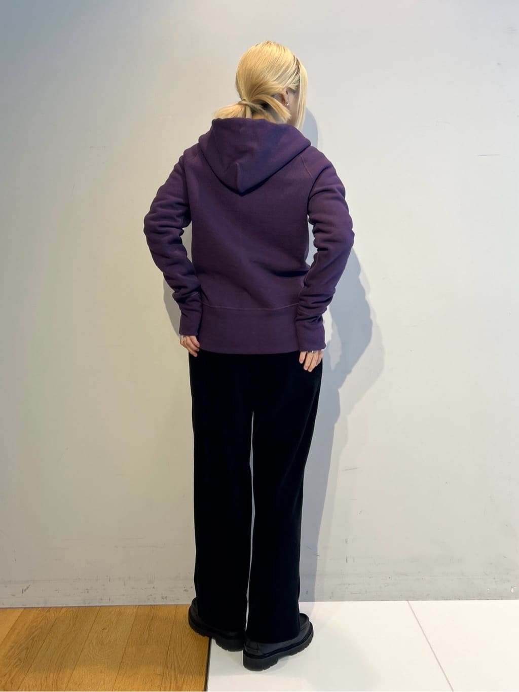 SHIORIさんの「DRESSTERIOR｜【ベストセラー】デキシー吊裏毛ジップアップパーカ」を使ったコーディネート
