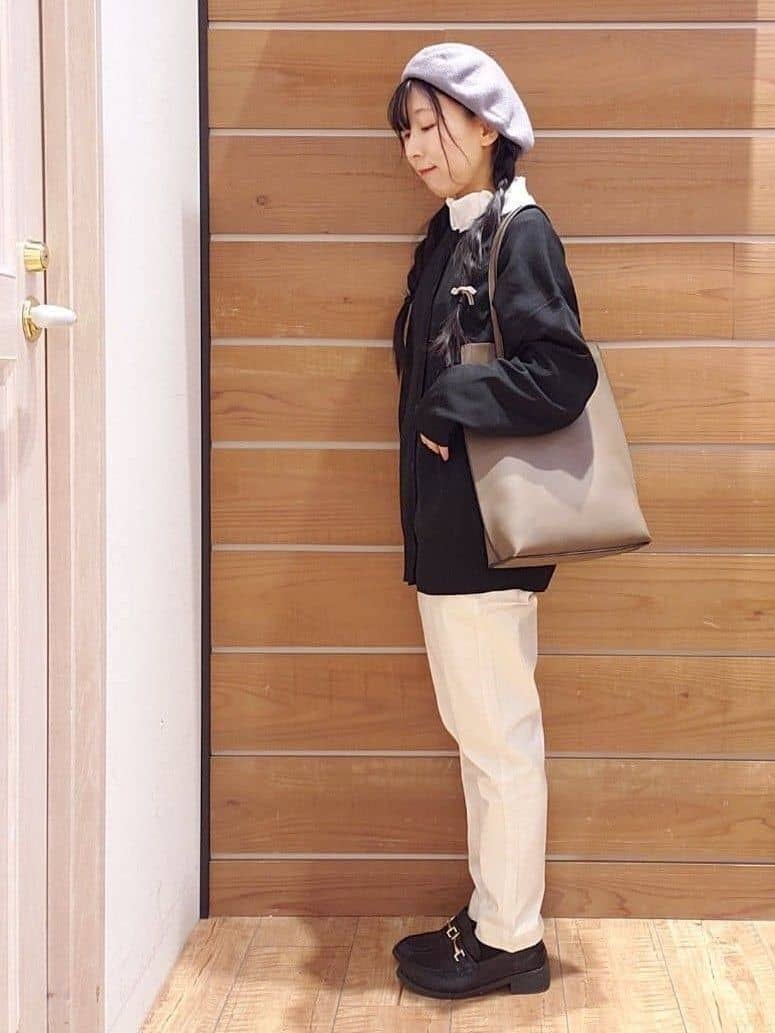 remiiiさんの「SHOO･LA･RUE｜【SS-3L/無理せずスリム】 ぐんぐん伸びる イージーテーパードパンツ」を使ったコーディネート