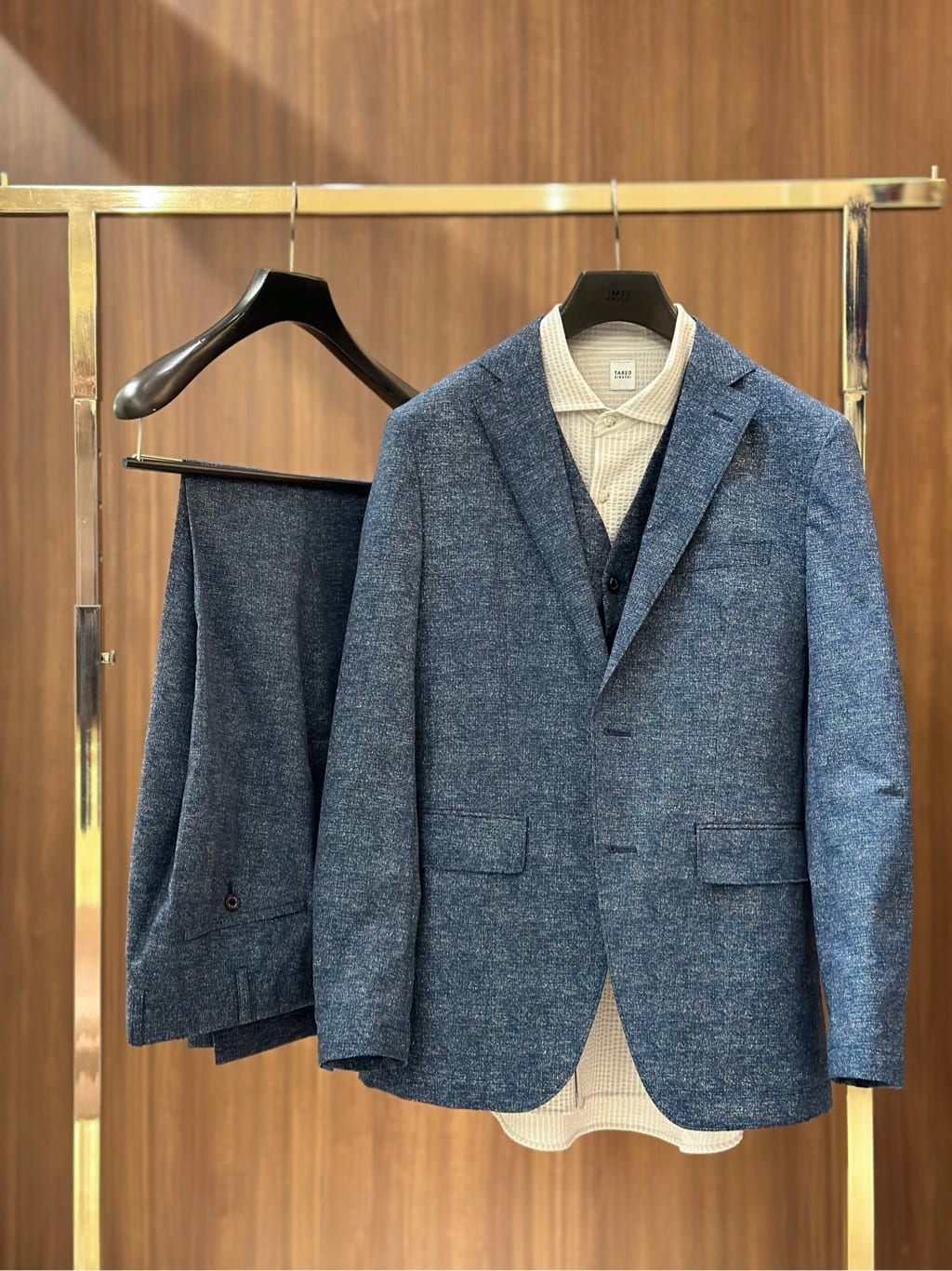 オノアサミさんの「TAKEO KIKUCHI｜【抗菌防臭】COOL DOTS（R）ドビープリント パンツ」を使ったコーディネート