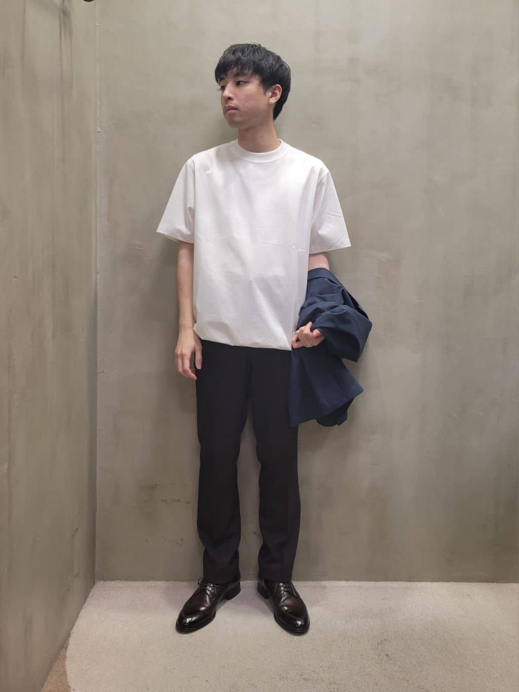 白木駆さんの「TAKEO KIKUCHI｜【抗菌防臭／5サイズ展開】ハイゲージポンチ Tシャツ」を使ったコーディネート