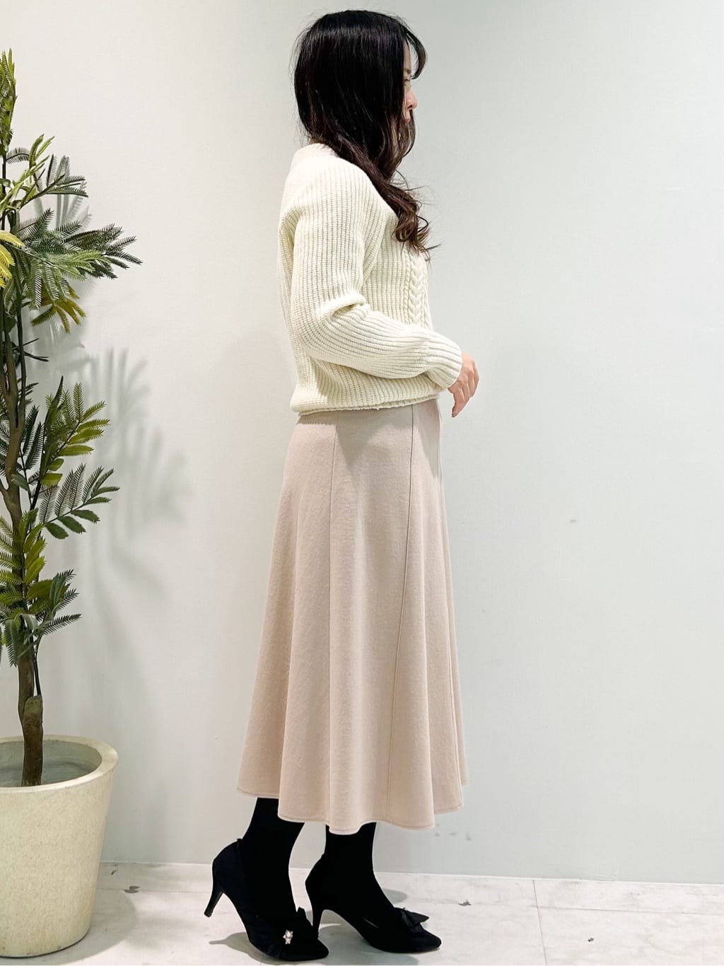 Hitomiさんの「COUP DE CHANCE｜【2WAY】フェイクスエードコンビ ワンハンドルバッグ」を使ったコーディネート