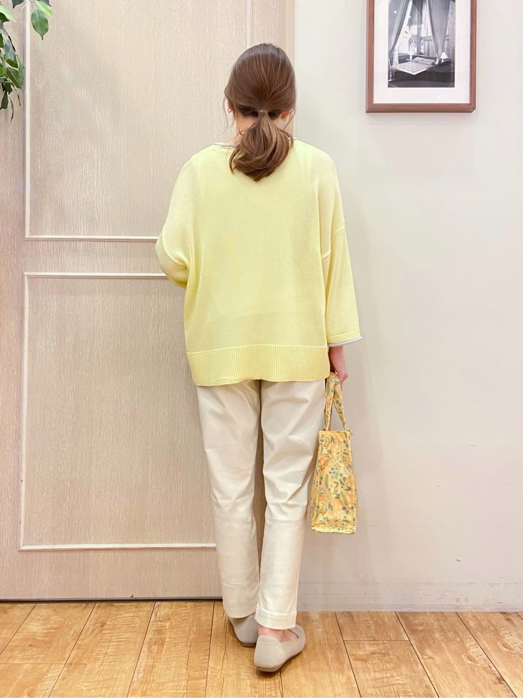 なみさんの「SHOO･LA･RUE｜【SS-3L/無理せずスリム】 ぐんぐん伸びる イージーテーパードパンツ」を使ったコーディネート