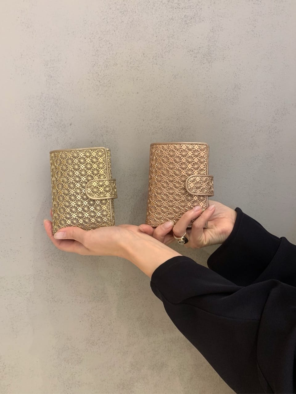 Kさんの「HIROKO HAYASHI｜GIRASOLE（ジラソーレ）二つ折り財布」を使ったコーディネート