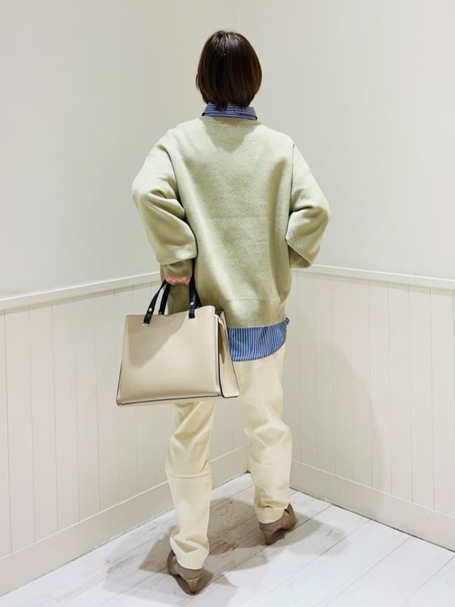 あきさんの「SHOO･LA･RUE｜【SS-3L/無理せずスリム】 ぐんぐん伸びる イージーテーパードパンツ」を使ったコーディネート