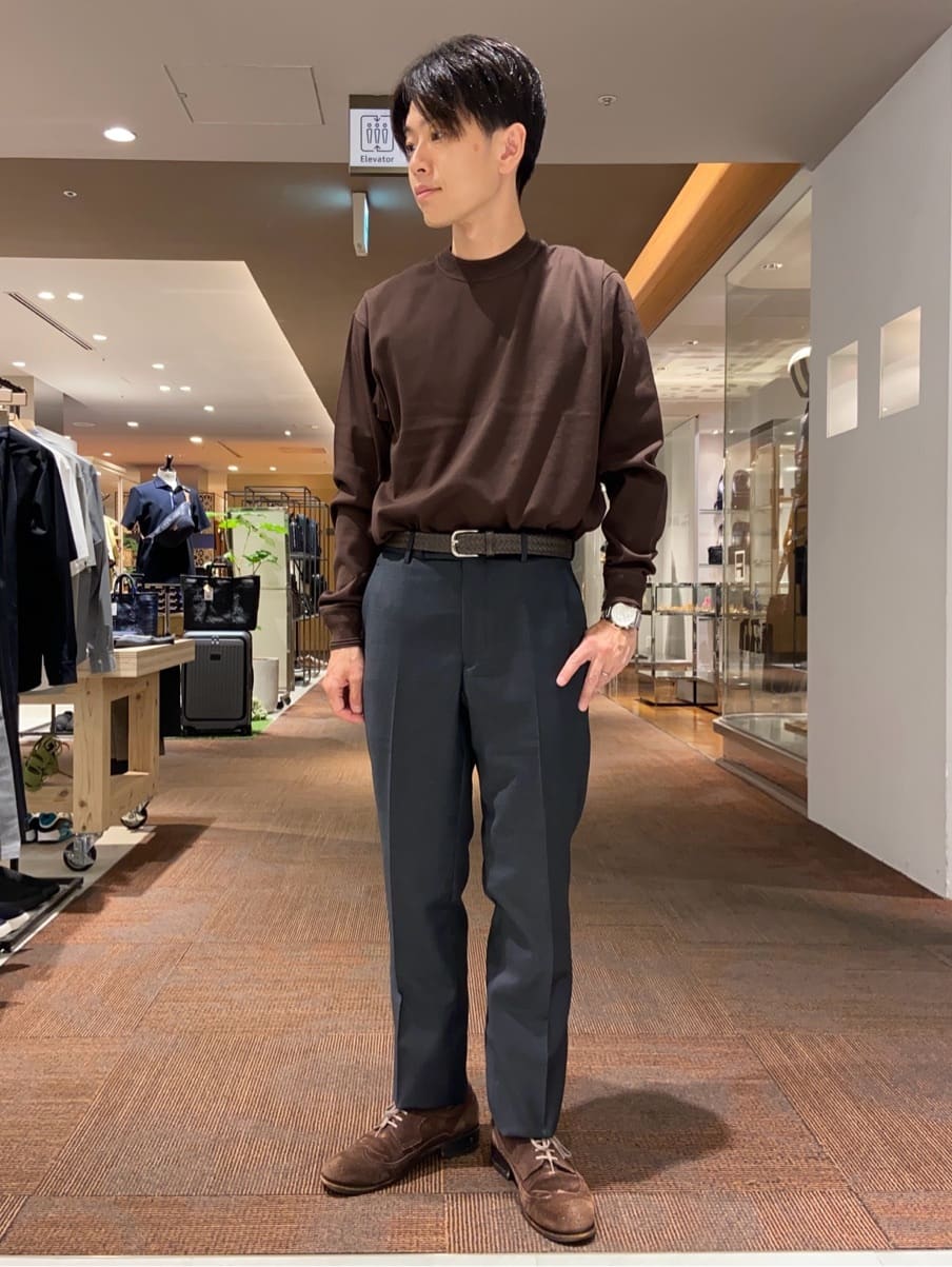 わいずみさんの「TAKEO KIKUCHI｜【Three by Three】シャイニーシャークピンヘッド スーツ/3ピース対応可」を使ったコーディネート