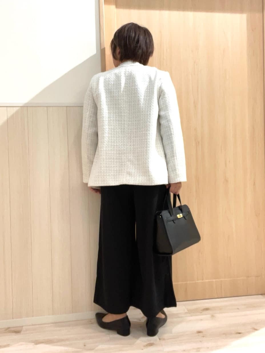ポンさんの「SHOO･LA･RUE｜【通勤/デイリー/セットアップ可】マルチに使える カットジョーゼット ワイドパンツ」を使ったコーディネート