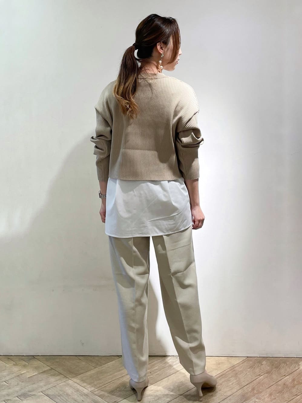 makiさんの「index｜【抗菌防臭加工/7cmヒール】ベーシックパンプス/通勤対応」を使ったコーディネート