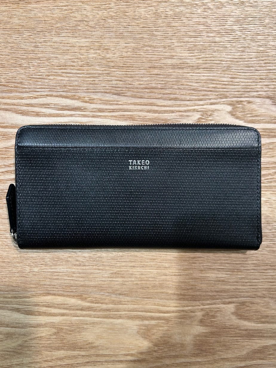 coheyさんの「TAKEO KIKUCHI｜【ソフト＆ナチュラル】ミニメッシュ レザー　ラウンドファスナー長財布」を使ったコーディネート
