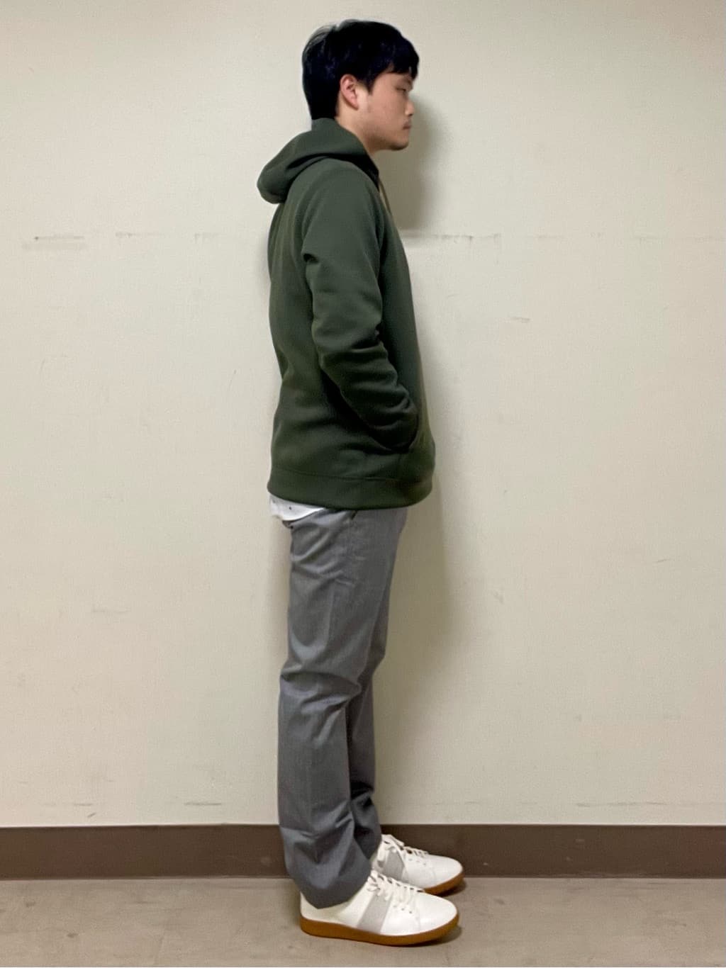 中村さんの「TAKEO KIKUCHI｜【全7サイズ&times;8色展開！】トップマルチヘリンボン パンツ」を使ったコーディネート