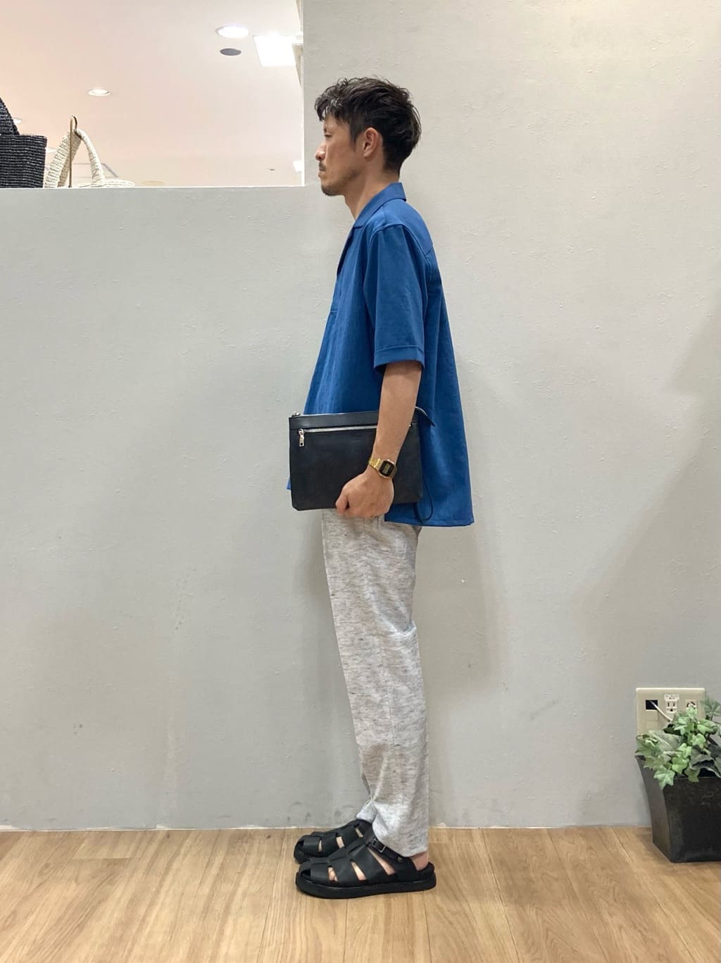 シュンさんの「TAKEO KIKUCHI｜【尾州織】リネンブレンド メッシュパンツ」を使ったコーディネート