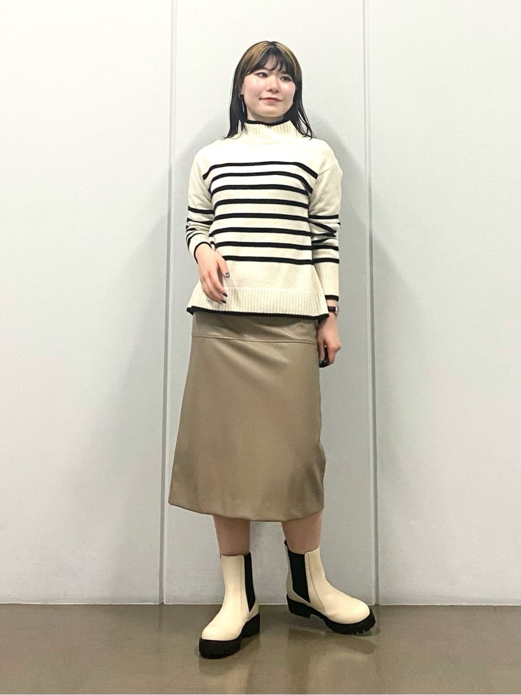 misakiさんの「INDIVI｜【定番人気！/名品コート/日本製】ウール100%チェスターコート」を使ったコーディネート