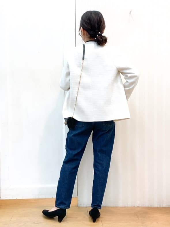 miyaさんの「grove｜【ふわっと心地よい足入れ】やわここち(R)Vカットパンプス」を使ったコーディネート