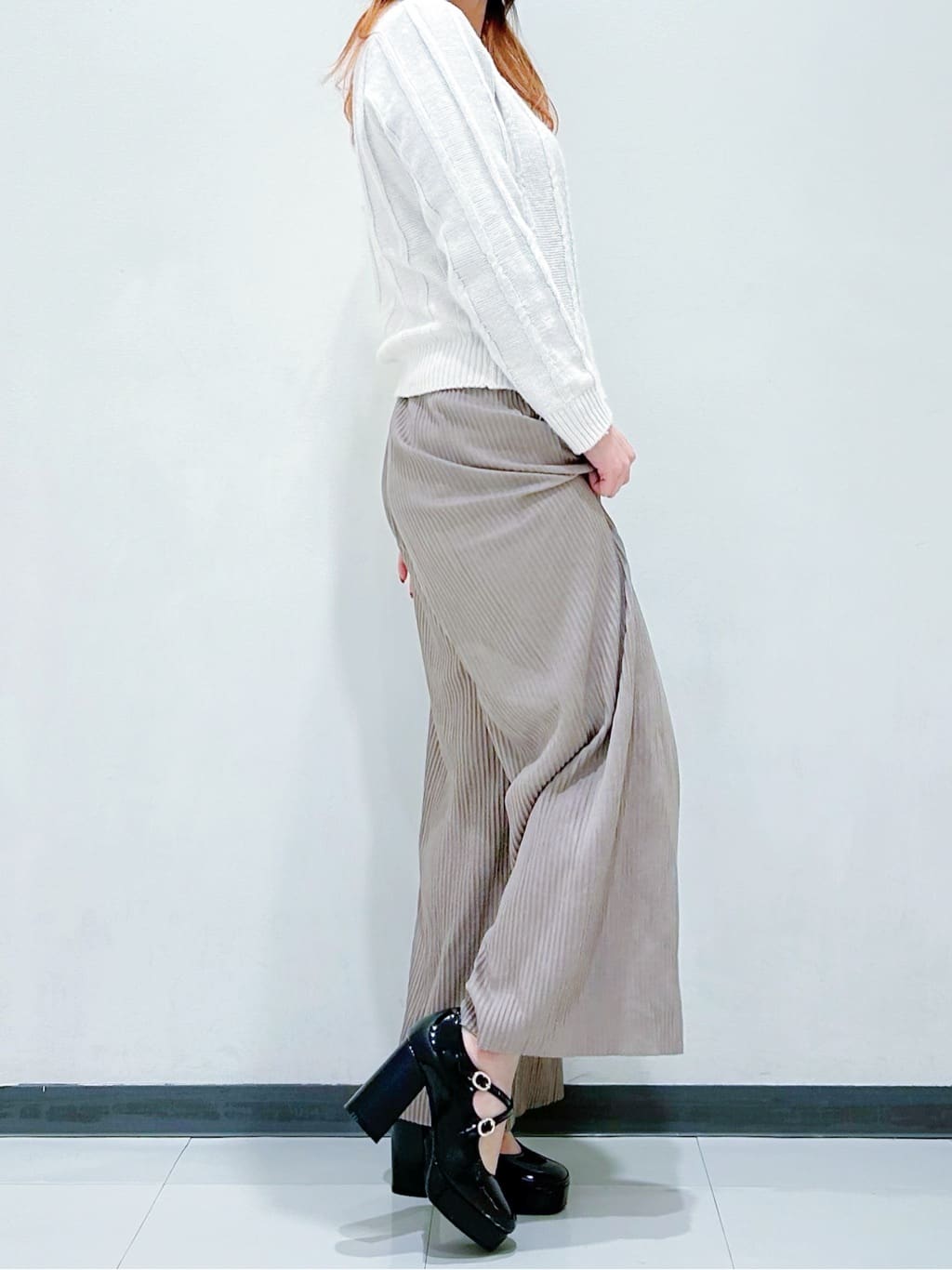 かなぴぃさんの「ESPERANZA｜クロスダブルバックル厚底パンプス 結婚式二次会 パーティー 25SS」を使ったコーディネート