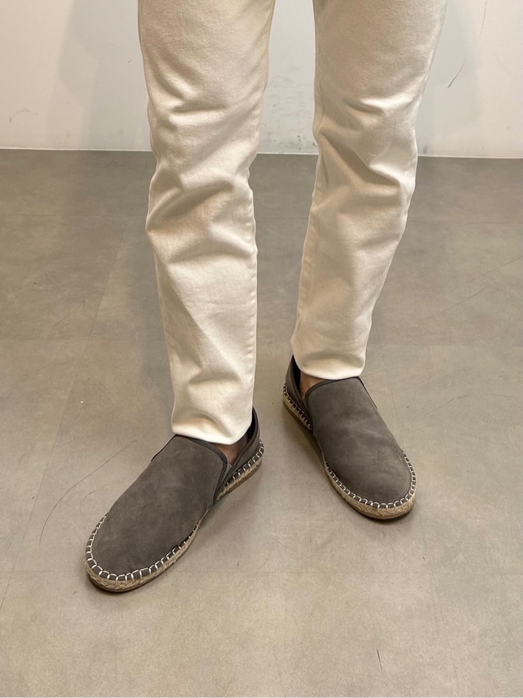 SHOSEIさんの「TAKEO KIKUCHI｜【Sサイズ～】ストレッチ デニム パンツ」を使ったコーディネート