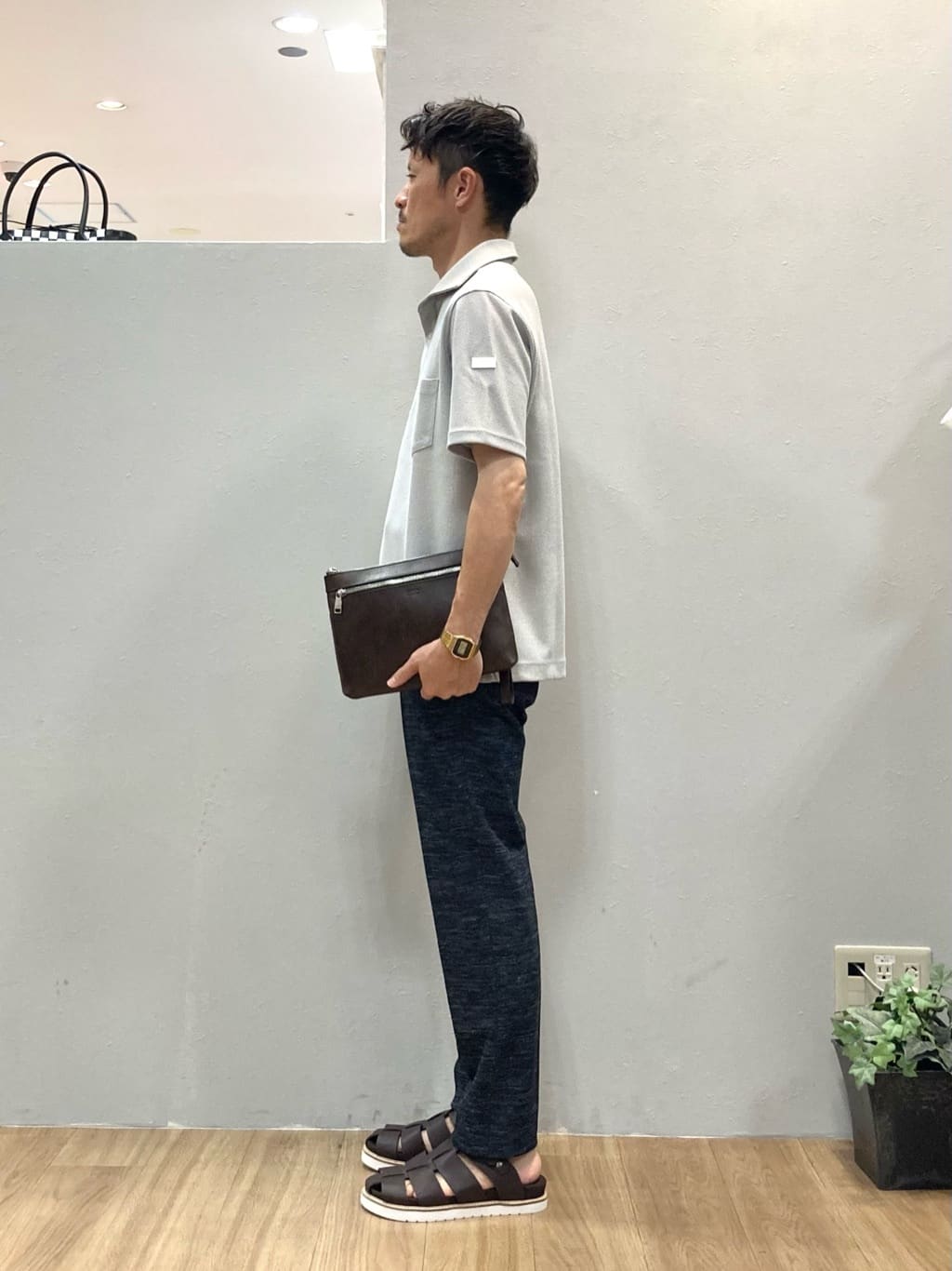 シュンさんの「TAKEO KIKUCHI｜【尾州織】リネンブレンド メッシュパンツ」を使ったコーディネート