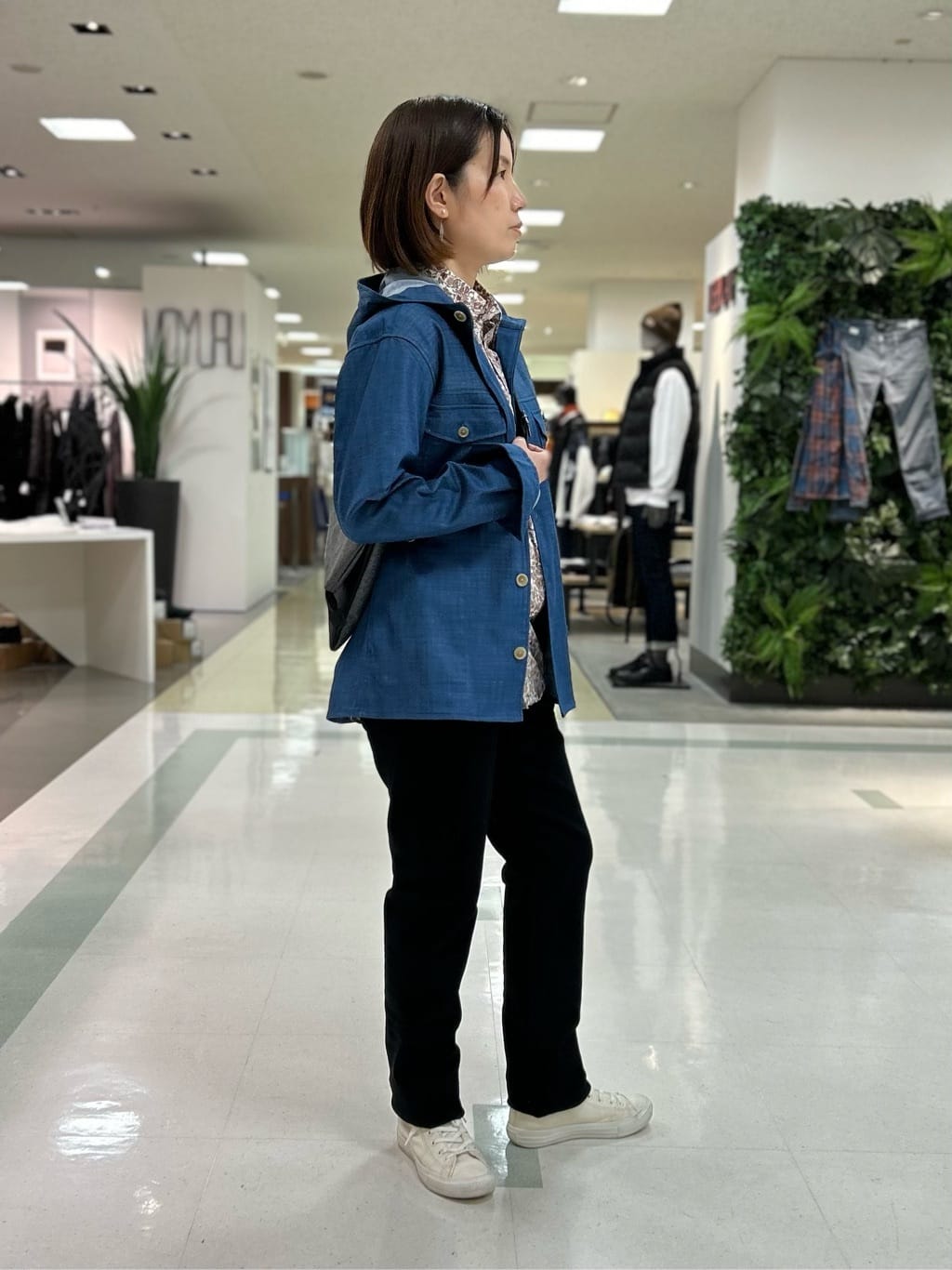みかさんの「TAKEO KIKUCHI｜【Sサイズ～】ストレッチ デニム パンツ」を使ったコーディネート
