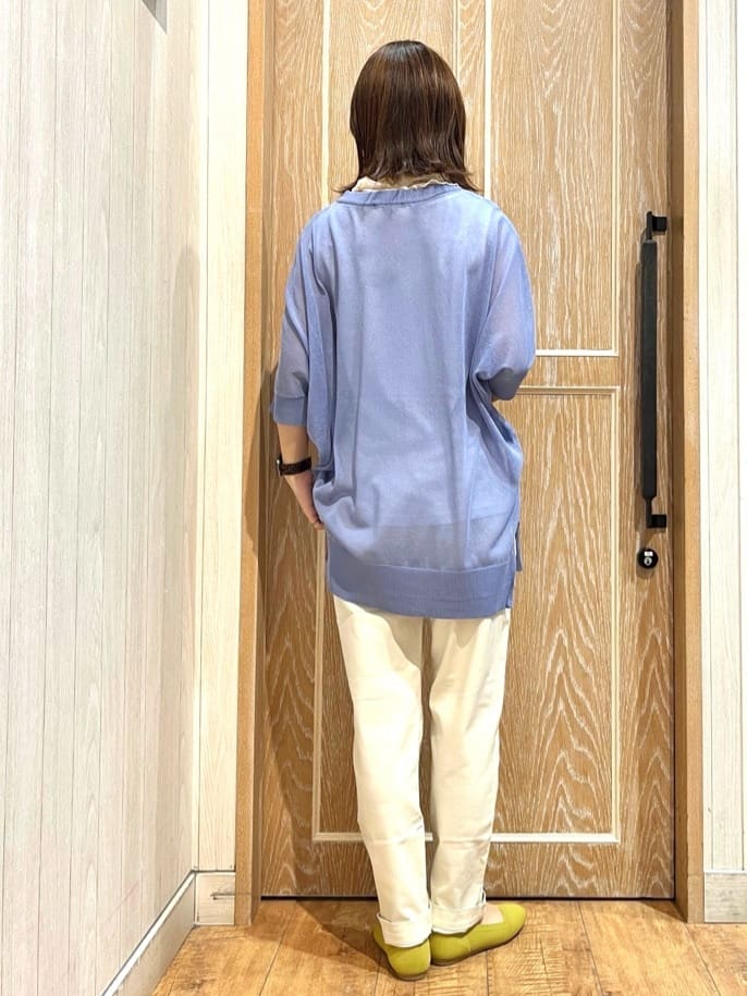 meiさんの「SHOO･LA･RUE｜【SS-3L/無理せずスリム】 ぐんぐん伸びる イージーテーパードパンツ」を使ったコーディネート