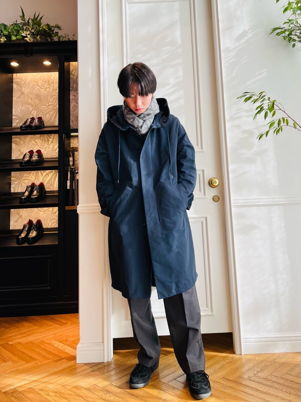 kaminaga さんの「DRESSTERIOR｜◆オーバーラップサークル モノトーンカシミヤ100%マフラー」を使ったコーディネート
