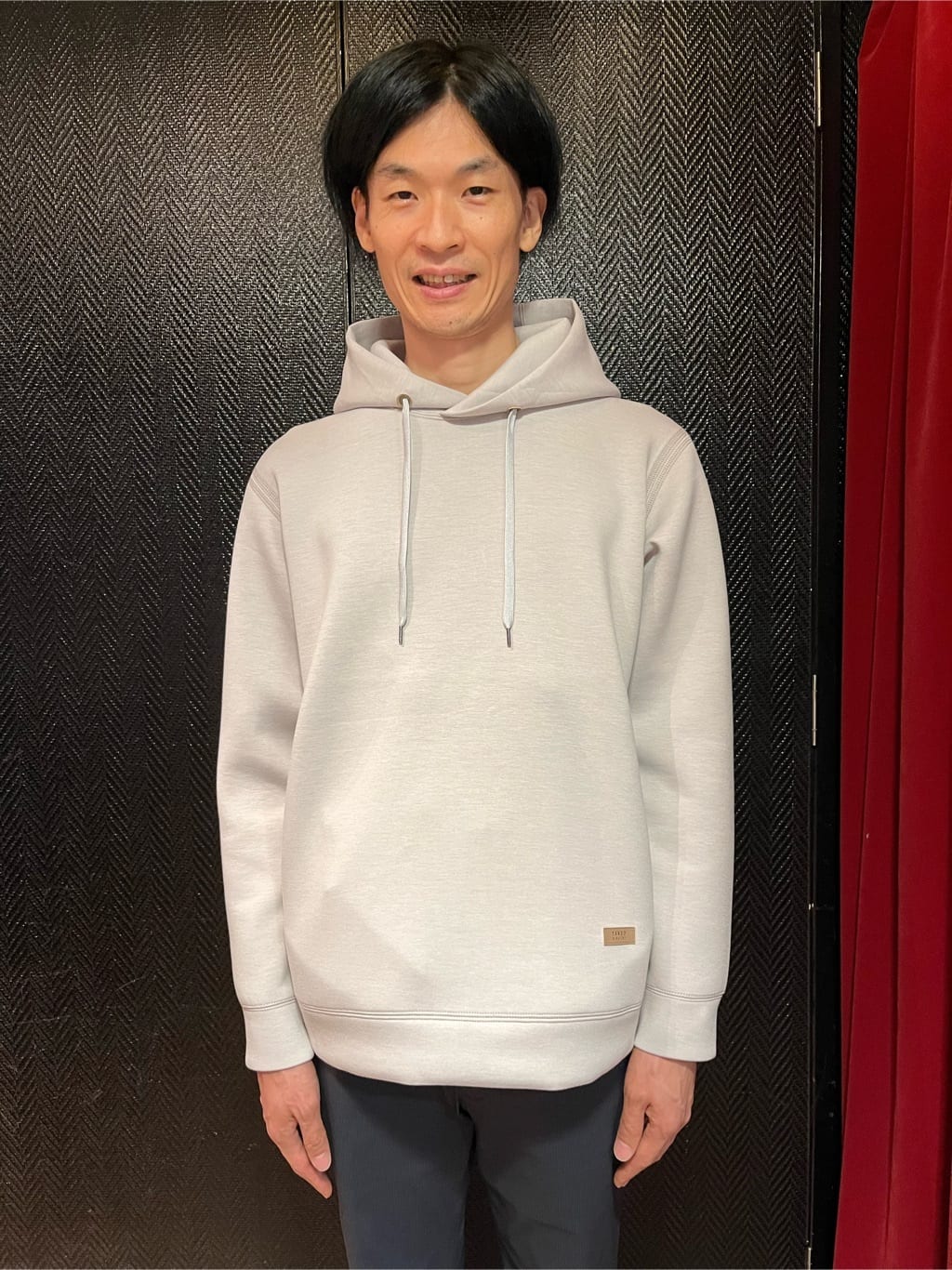  matsuさんの「TAKEO KIKUCHI｜【Sサイズ～】エアダン プルオーバー パーカ」を使ったコーディネート
