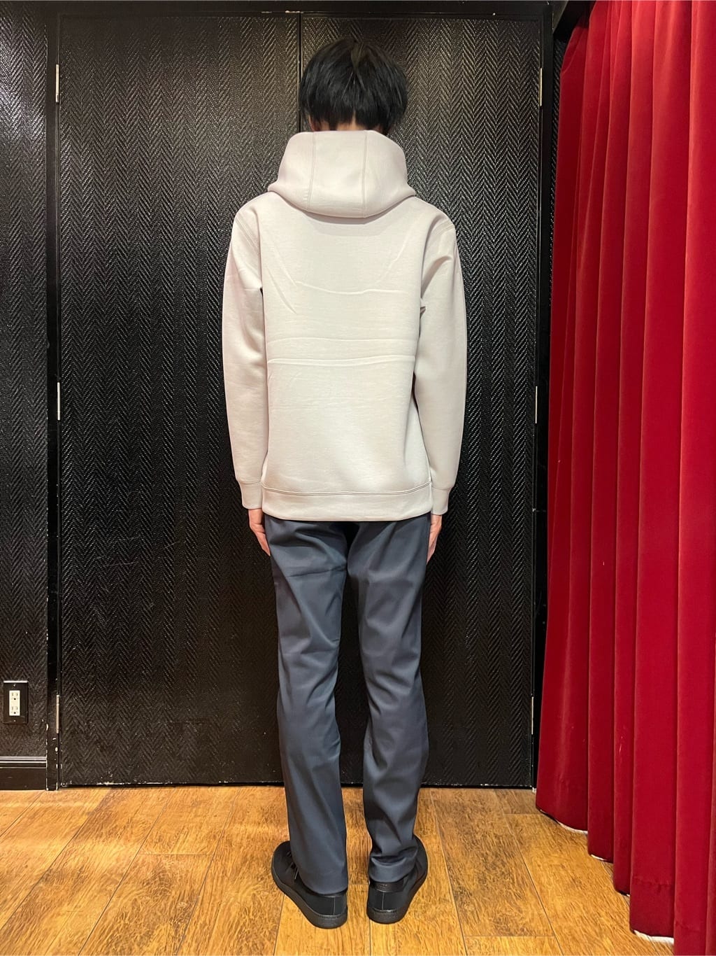  matsuさんの「TAKEO KIKUCHI｜【Sサイズ～】エアダン プルオーバー パーカ」を使ったコーディネート