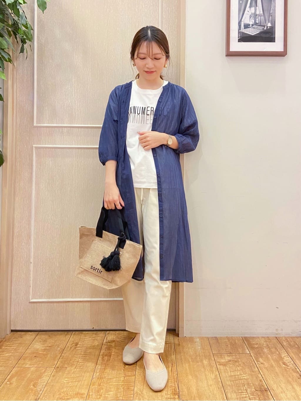 なみさんの「SHOO･LA･RUE｜【SS-3L/無理せずスリム】 ぐんぐん伸びる イージーテーパードパンツ」を使ったコーディネート