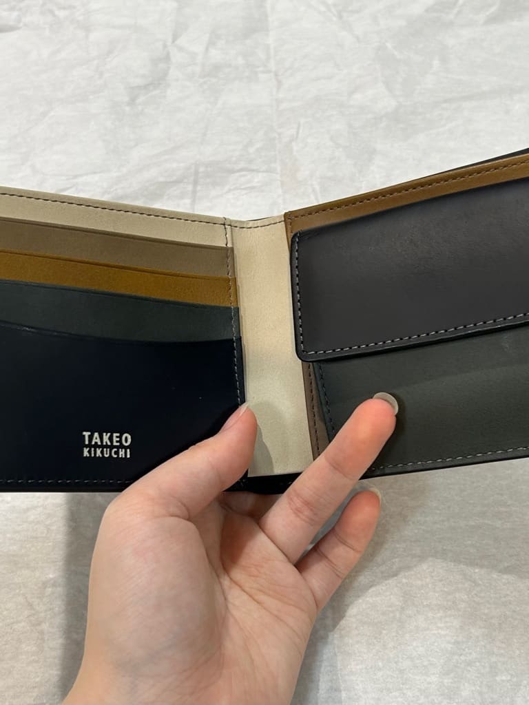 さりーちゃんさんの「TAKEO KIKUCHI｜アンティーク調レザー 2つ折り財布」を使ったコーディネート
