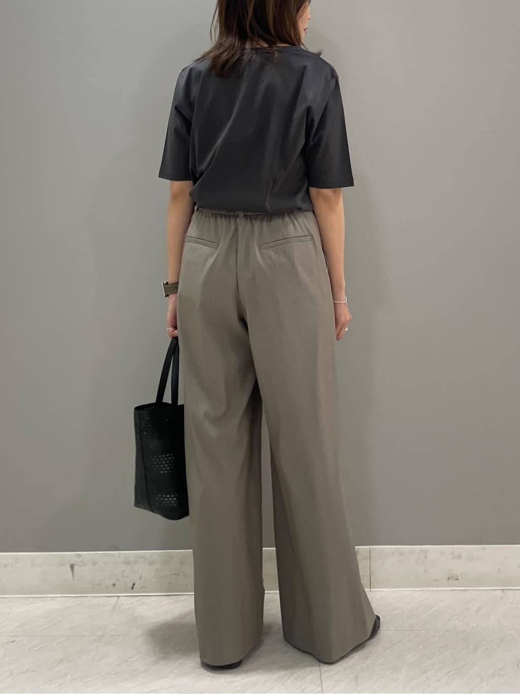 riiさんの「INDIVI｜◆【日本製/通勤】ベーシックマニッシュスーツベルト」を使ったコーディネート