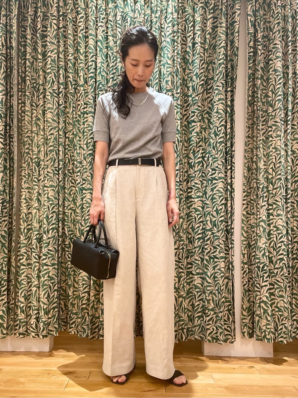 Annさんの「DRESSTERIOR｜【定番/人気】ラグランハーフスリーブプルオーバー」を使ったコーディネート