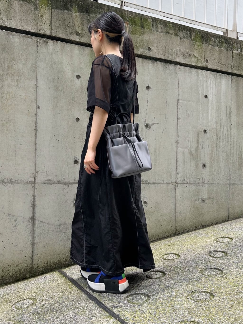 NICHIさんの「HIROKO HAYASHI｜LUINI SATINE（ルイーニ サティーネ）ショルダーバッグ」を使ったコーディネート