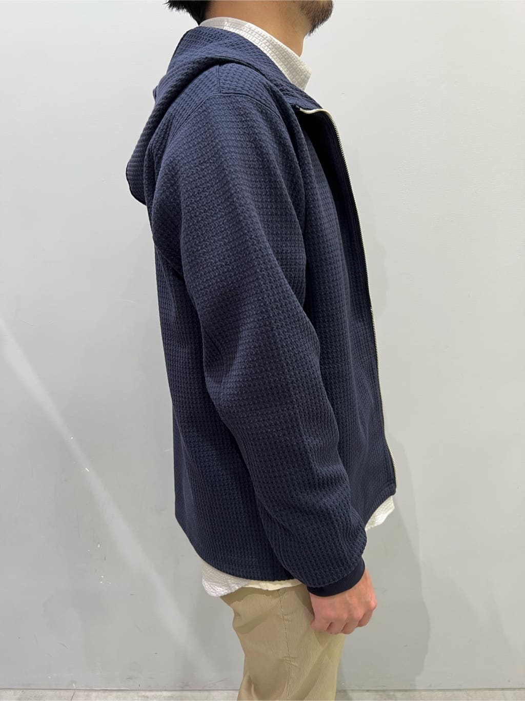 SHOTAさんの「TAKEO KIKUCHI｜【抗菌防臭/シーズンレス】シアサッカー ジャージシャツ」を使ったコーディネート