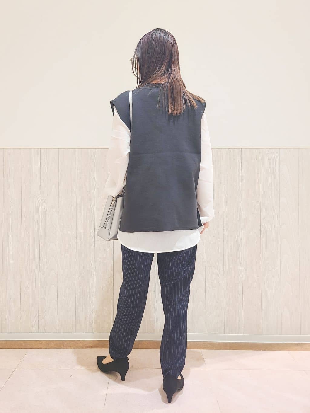 Suzuさんの「SHOO･LA･RUE｜【洗える/SS-3L】すっきりキレイにかっこよく 大人のテーパードパンツ」を使ったコーディネート