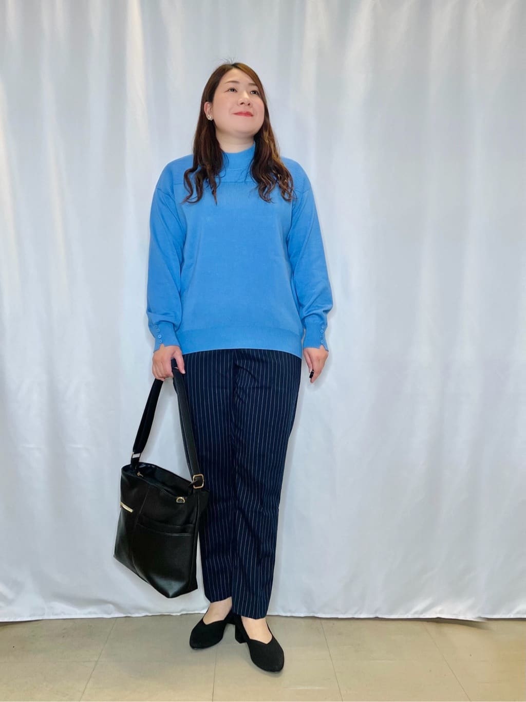 Ayaさんの「SHOO･LA･RUE｜【洗える/SS-3L】すっきりキレイにかっこよく 大人のテーパードパンツ」を使ったコーディネート