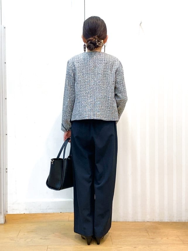 miyaさんの「grove｜【ふわっと心地よい足入れ】やわここち(R)Vカットパンプス」を使ったコーディネート