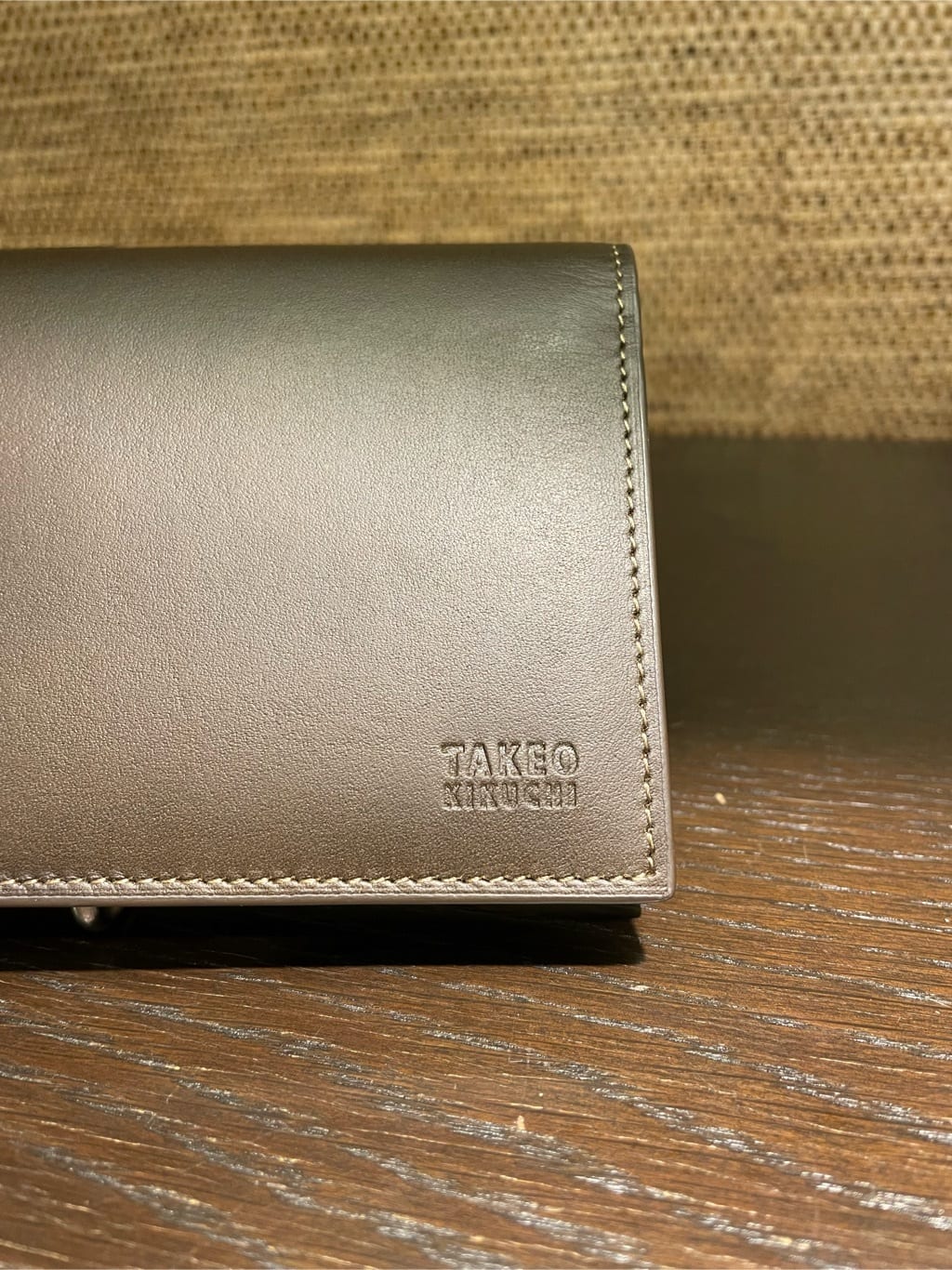 maaさんの「TAKEO KIKUCHI｜アンティーク調レザー 2つ折り長財布」を使ったコーディネート